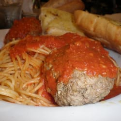 Roma Deli & Restaurant - Spaghetti & meatballs