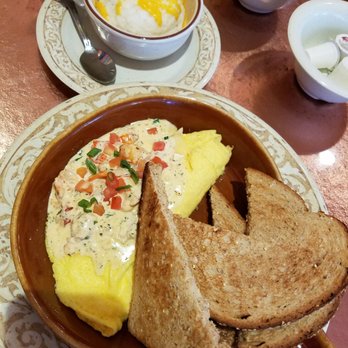Another Broken Egg Cafe - Lobster omelette - Breakfast & Brunch Near Me - Clearwater Beach, Florida