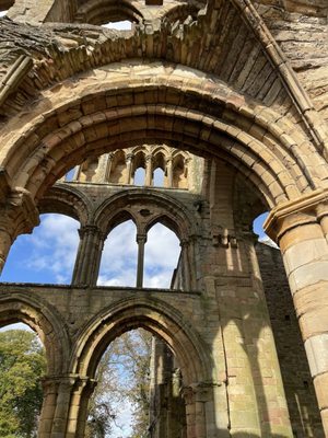 Jedburgh Abbey by null