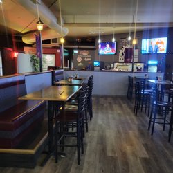 Tapps Sports Lounge & Grill