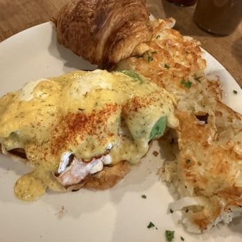 La Provence - West Coast Benedict - Bakeries Near Me - Vancouver, Washington