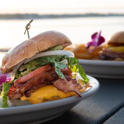 Bracco Okoboji - Cheeseburger in Paradise