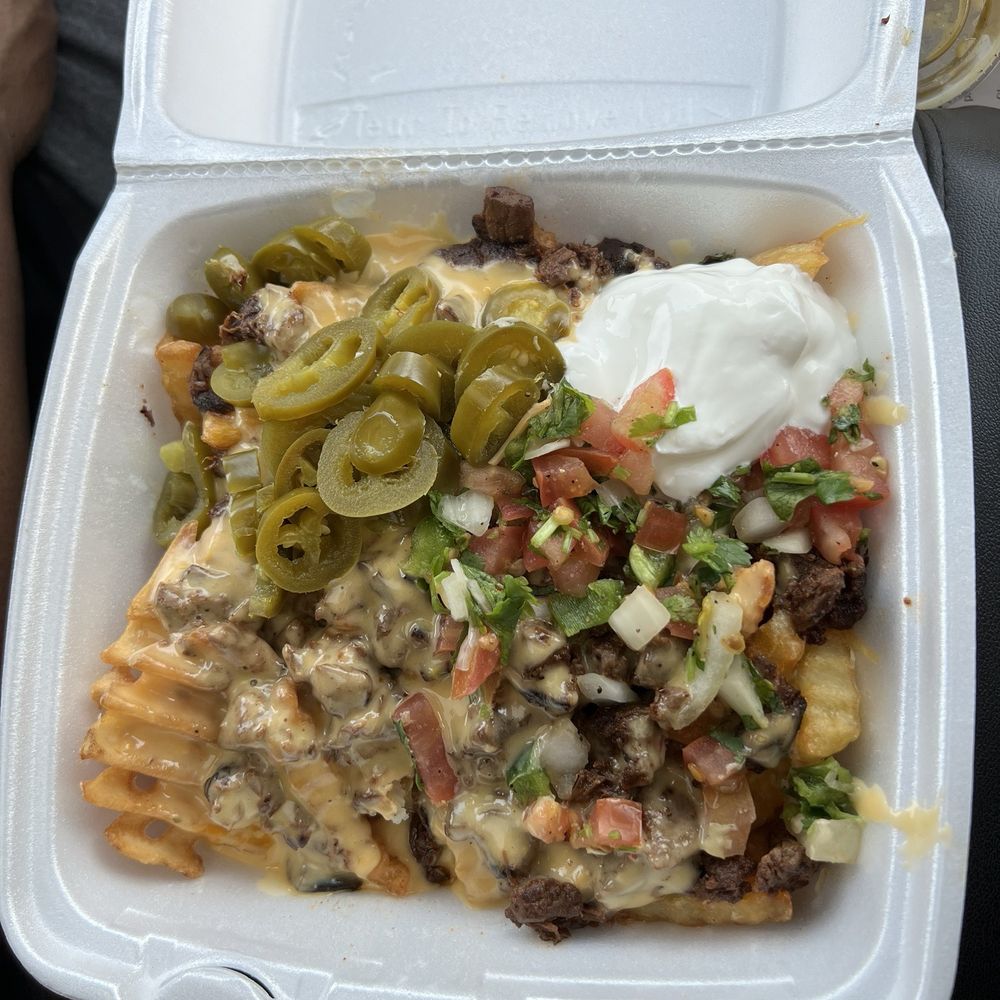 Asada Fries, so good.