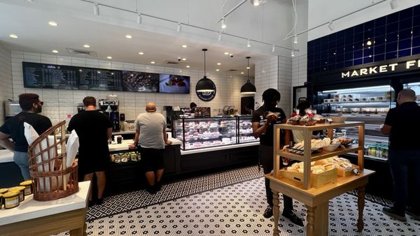 Paris Baguette by null