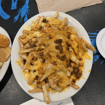 Willie's Restaurant and Bar - Gumbo fries - New American Near Me - Baton Rouge, Louisiana