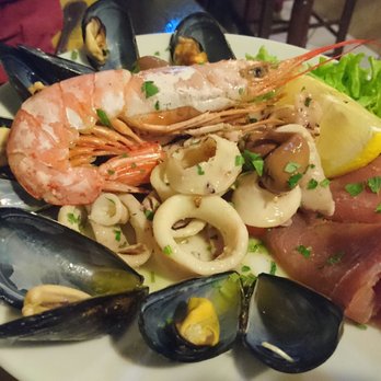Il Pizzaiuolo - Pizza Near Me - Florence, FI