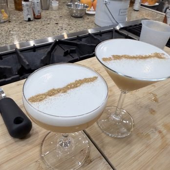 Pans on Fire - Pot of gold cocktail - Cooking Classes Near Me - Pleasanton, California