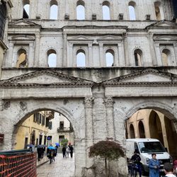 Porta Borsari - Ancient Porta Borsari
