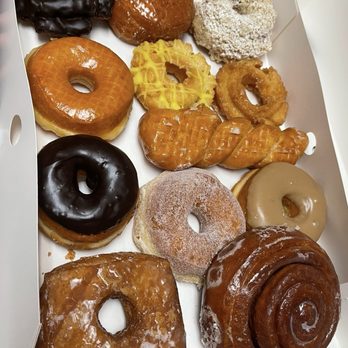 Randy's Donuts - Donuts Near Me - Chula Vista, California