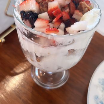 Bodevi - Yogurt parfait - Wine Bars Near Me - San Fernando, California