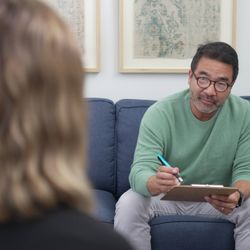 ModernMed Chicago - Dr. Oyasu with patient