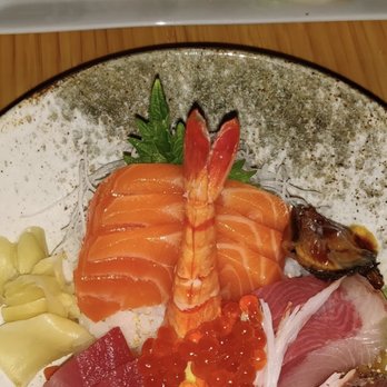 Douzo - Chirashi bowl - Sushi Bars Near Me - Boston, Massachusetts