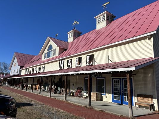 Vermont Antique Mall by null