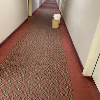 Days Inn by Wyndham Mountain View - Buckets in hallway all week. Ceiling pipe burst!! Not fixed any time soon... - Hotels Near Me - Mountain View, Arkansas Days Inn by Wyndham Mountain View - Buckets in hallway all week. Ceiling pipe burst!! Not fixed any time soon... - Hotels Near Me - Mountain View, Arkansas