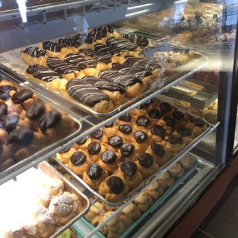 Liliha Bakery - Bakeries Near Me - Honolulu, Hawaii