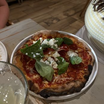 Ty’s Roadside - The Pig & The Bee - Pizza Near Me - Mount Pleasant, South Carolina