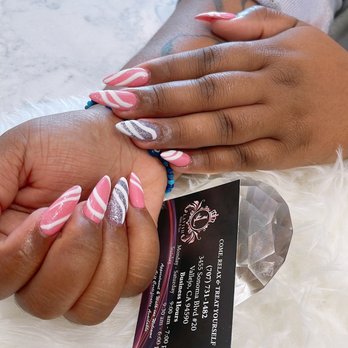 Lavish Nails & Spa - Nail Salons Near Me - Vallejo, California