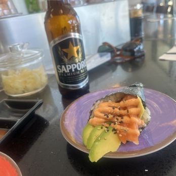 Yi sushi - Hand roll with salmon - Sushi Bars Near Me - Vancouver, Washington Yi sushi - Hand roll with salmon - Sushi Bars Near Me - Vancouver, Washington
