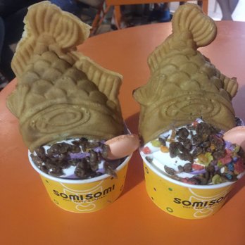 Somisomi - ah-boong Taiyaki fish shape waffles with red bean filing - Desserts Near Me - Cupertino, California