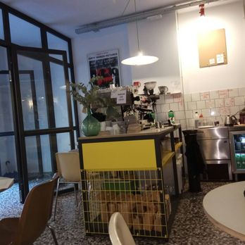 Toma Café - Coffee & Tea Near Me - Madrid, M Toma Café - Coffee & Tea Near Me - Madrid, M