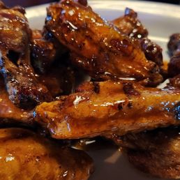 Grilled wings with Stingin' Honey Garlic sauce Grilled wings with Stingin' Honey Garlic sauce
