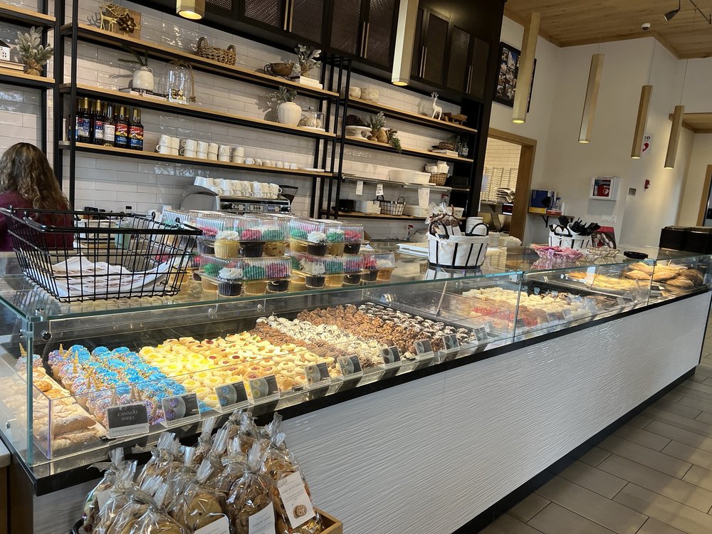 MICHAEL ANGELO’S BAKERY Updated November 2024 160 Photos & 163