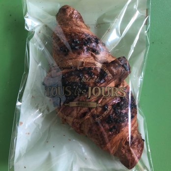Tous Les Jours - Chocolate croissant pastry - Bakeries Near Me - Cerritos, California Tous Les Jours - Chocolate croissant pastry - Bakeries Near Me - Cerritos, California