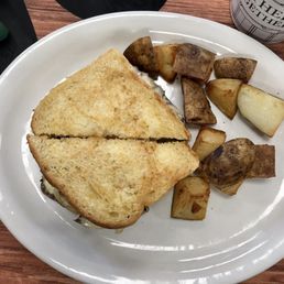 Swiss Burger with potatoes Swiss Burger with potatoes