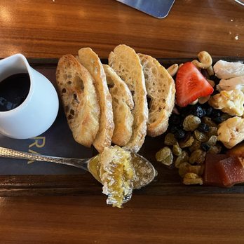 Aurora At The Celeste - Cheeseboard - American Near Me - Orlando, Florida