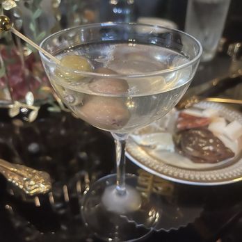 Falcon’s Lair - Classic Martini - Lounges Near Me - Ripon, California