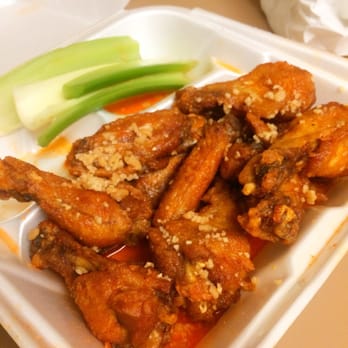 Wings Plus - Mild/medium garlic wings - Chicken Wings Near Me - Fort Lauderdale, Florida