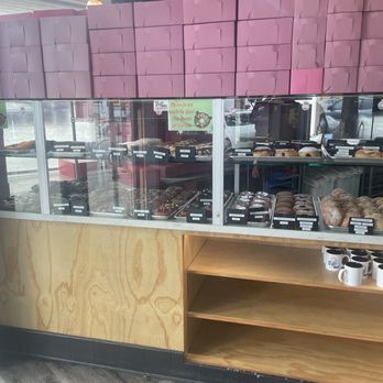 Bob's Donuts - The food case - Donuts Near Me - San Francisco, California
