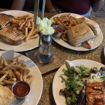 bellagreen - chicken salad sandwich, chicken sandwich, chicken wrap, salmon salad, & cheese pizza. - New American Near Me - Houston, Texas bellagreen - chicken salad sandwich, chicken sandwich, chicken wrap, salmon salad, & cheese pizza. - New American Near Me - Houston, Texas