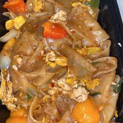 Drunken noodles with shrimp