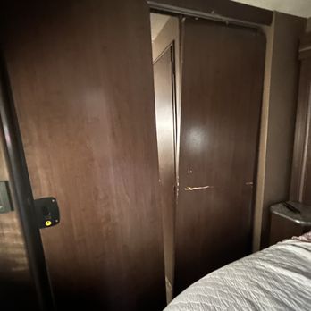 RVshare - Bedroom doors that were off the track. - RV Rental Near Me