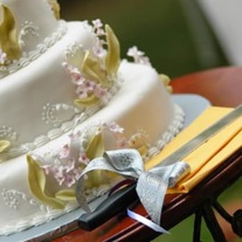 Blake's Decorette Shop - a wedding cake - Chocolatiers & Shops Near Me - Portland, Oregon Blake's Decorette Shop - a wedding cake - Chocolatiers & Shops Near Me - Portland, Oregon