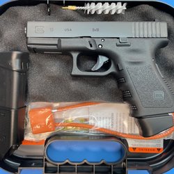Parma Gun Shop - Glock 19 MARINER 9mm with two 17 round mags.