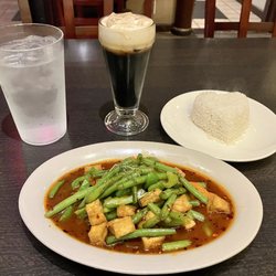 My Thai Downtown - Pad prig khing tofu, Thai iced coffee