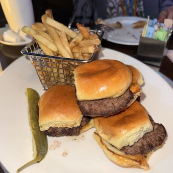 Yard House - Sliders...a bit dry - Vegetarian Near Me - San Diego, California Yard House - Sliders...a bit dry - Vegetarian Near Me - San Diego, California