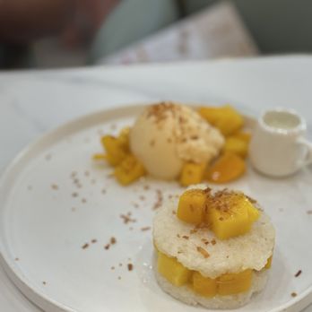 Mango Mango Dessert - A12 Mango Coconut Sticky Rice w. Ice Cream - Desserts Near Me - Las Vegas, Nevada
