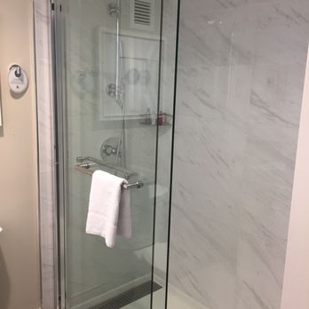 Irvine Marriott - Shower - Hotels Near Me - Irvine, California Irvine Marriott - Shower - Hotels Near Me - Irvine, California