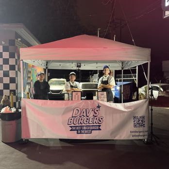 Dav's - Food Stands Near Me - Los Angeles, California