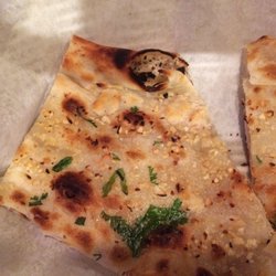 New Passage To India - Garlic naan