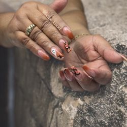 Nail Bar KNAD Lounge - That fall look October Nails