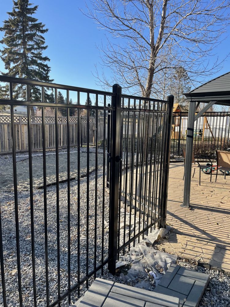 Vinyl fence installation by Elite Fencing