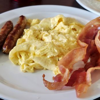 Mi Casita - Eggs with a side of bacon and sausage - Mexican Near Me - San Bernardino, California