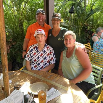 Kona Brewing - That's Auntie - Brewpubs Near Me - Kailua-Kona, Hawaii
