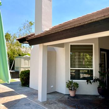 Eastom Plastering - ULTRA-Fine Textured Finish (recent remodel w/ painting of trims, doors, garage doors, gates, fences ect. ) Complete transformation. - Stucco Services Near Me