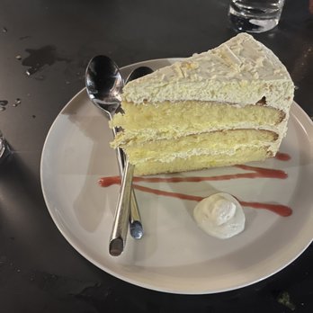 Char & Lemon - Limoncello cake - Italian Near Me - Oxford, Connecticut Char & Lemon - Limoncello cake - Italian Near Me - Oxford, Connecticut