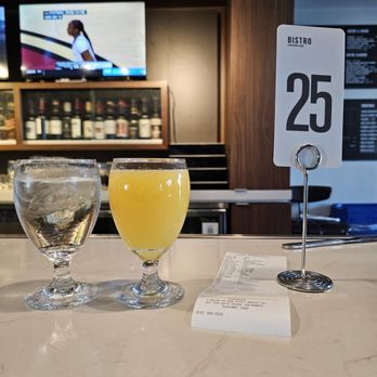 Courtyard by Marriott Los Angeles Burbank Airport - Hotels Near Me - Burbank, California